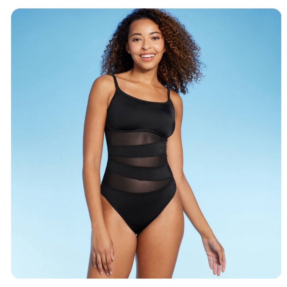 Shade and Shore Black One Piece 🖤